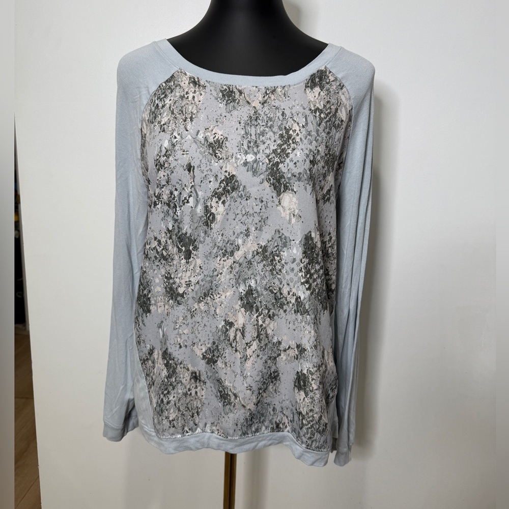 Banana Republic light blue Patterned Long Sleeve Women’s Top‎